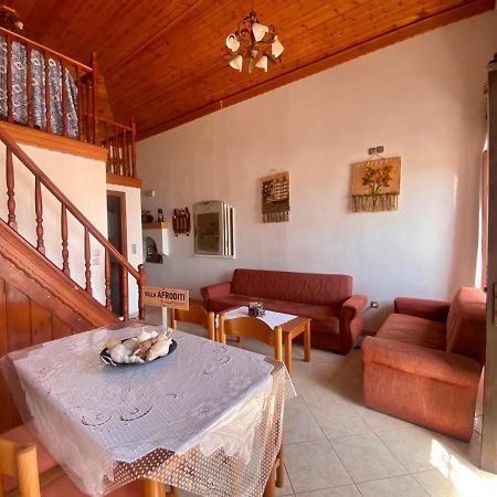 Villa Afroditi Chalki Town Zewnętrze zdjęcie